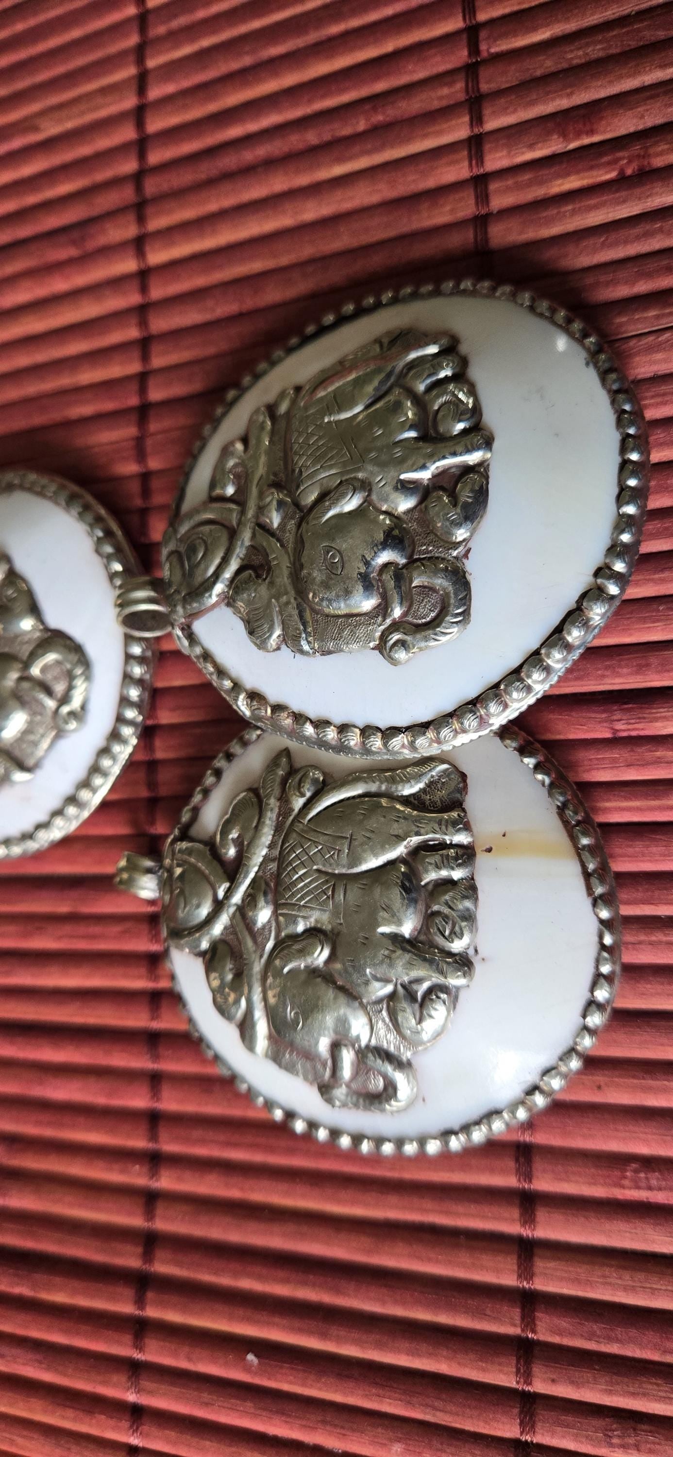 1 pendant - Large bold Tibetan Silver Repousse tribal naga conch shell pendant with elephant carving - PM490