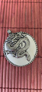 1 pendant - Large bold Tibetan Silver Repousse tribal naga conch shell pendant with tibetan coiled snake dragon carving - PM492G