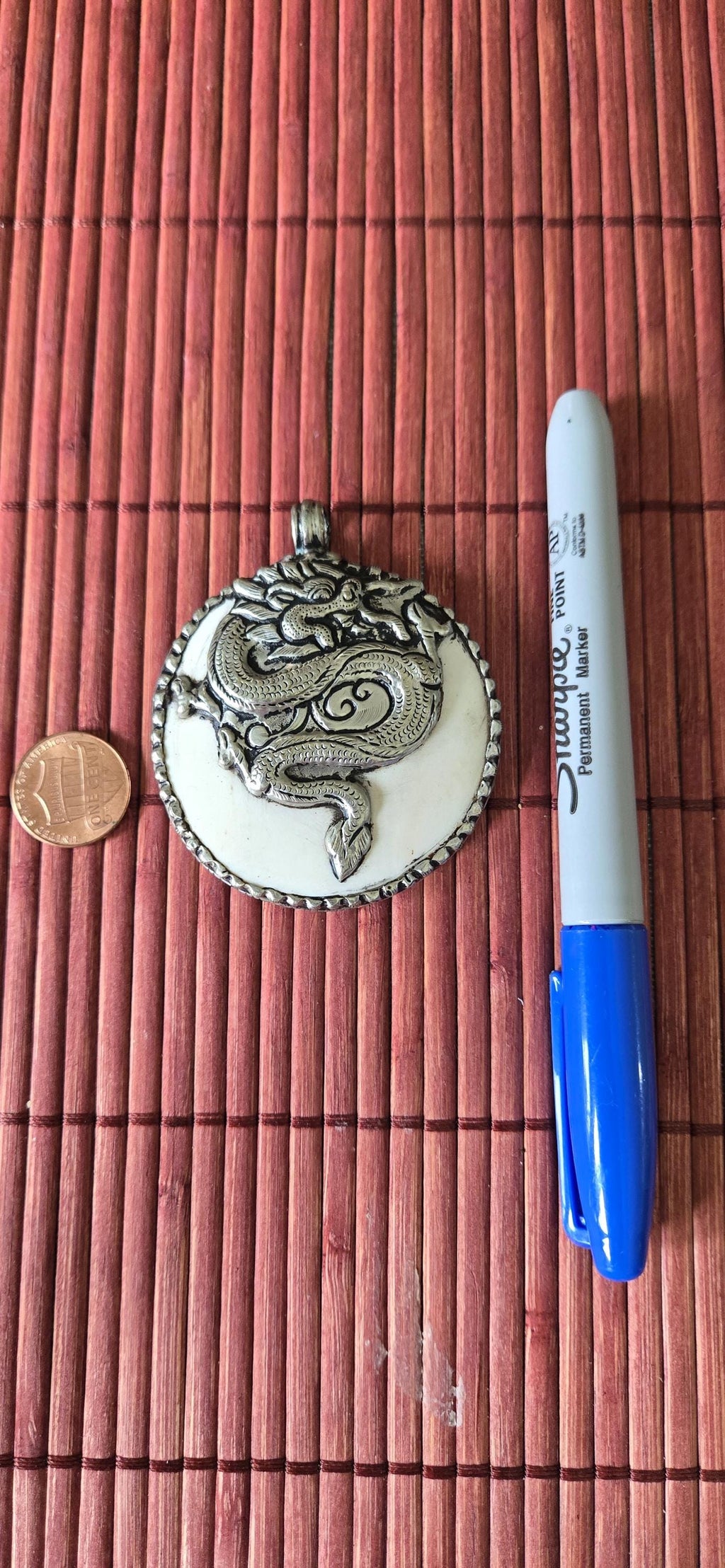 1 pendant - Large bold Tibetan Silver Repousse tribal naga conch shell pendant with tibetan coiled snake dragon carving - PM492G