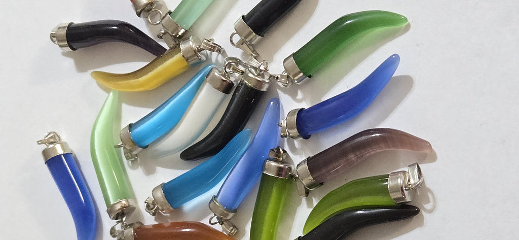 5 Pendants - Mix 5 colors cats eye glass horn pendants - PM332A