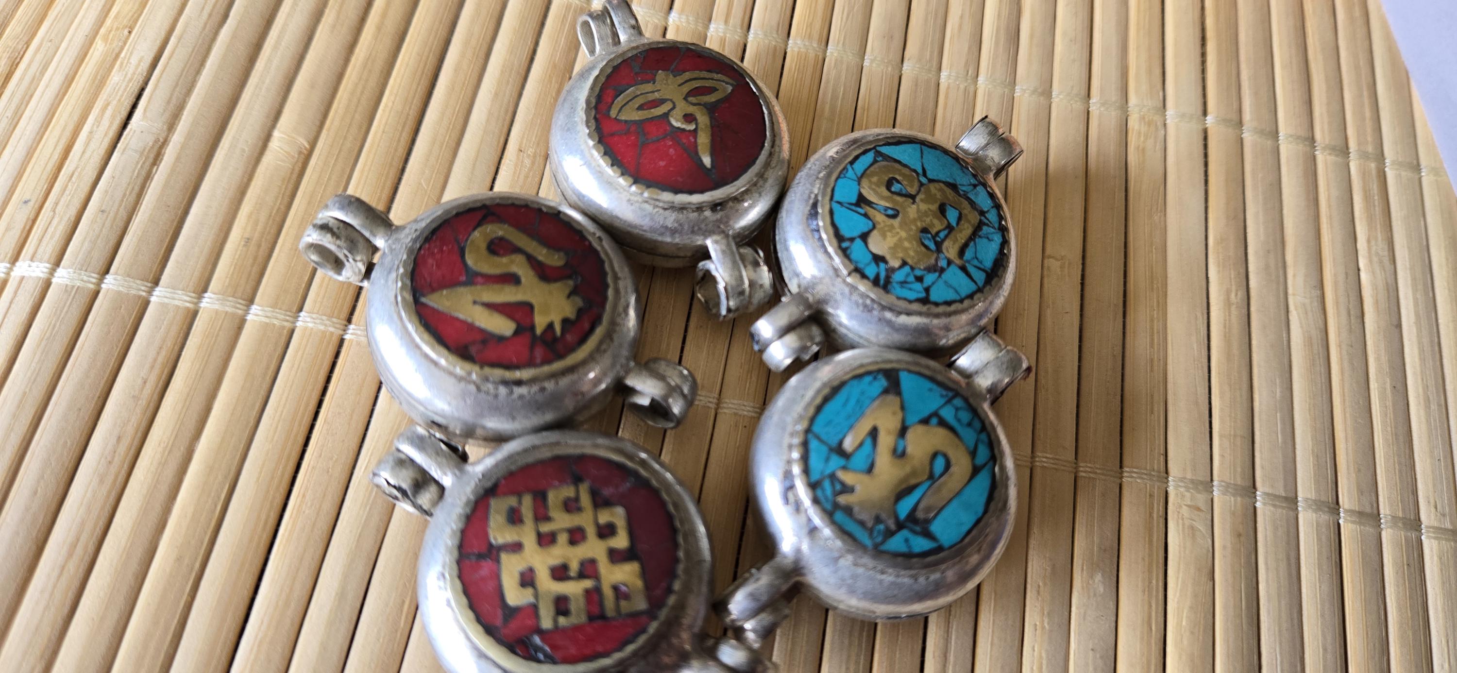 2 Pendants - Reversible endless Knot OM buddha eye symbol mix inlaid silver finish Ghau prayer box Endless knot pendant - PM571B