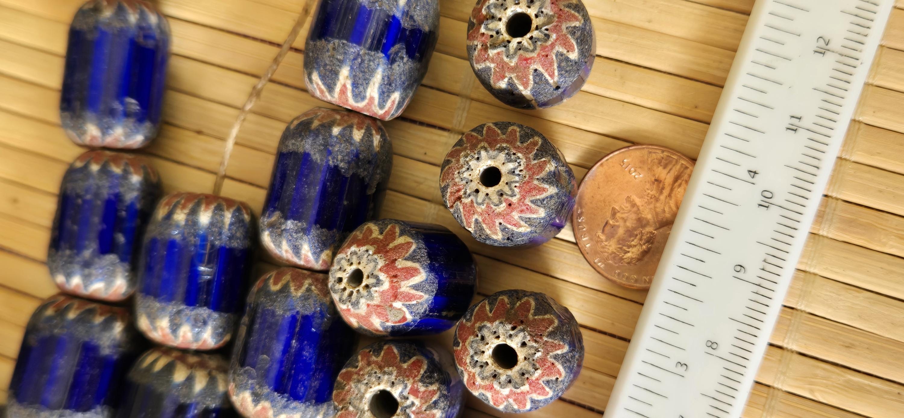 6 beads - Vintage large big size old glass beads from Nepal - BD944C