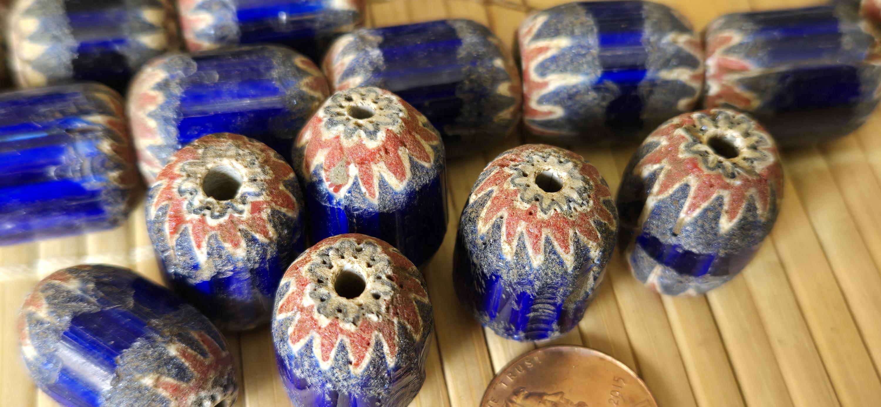 6 beads - Vintage large big size old glass beads from Nepal - BD944C