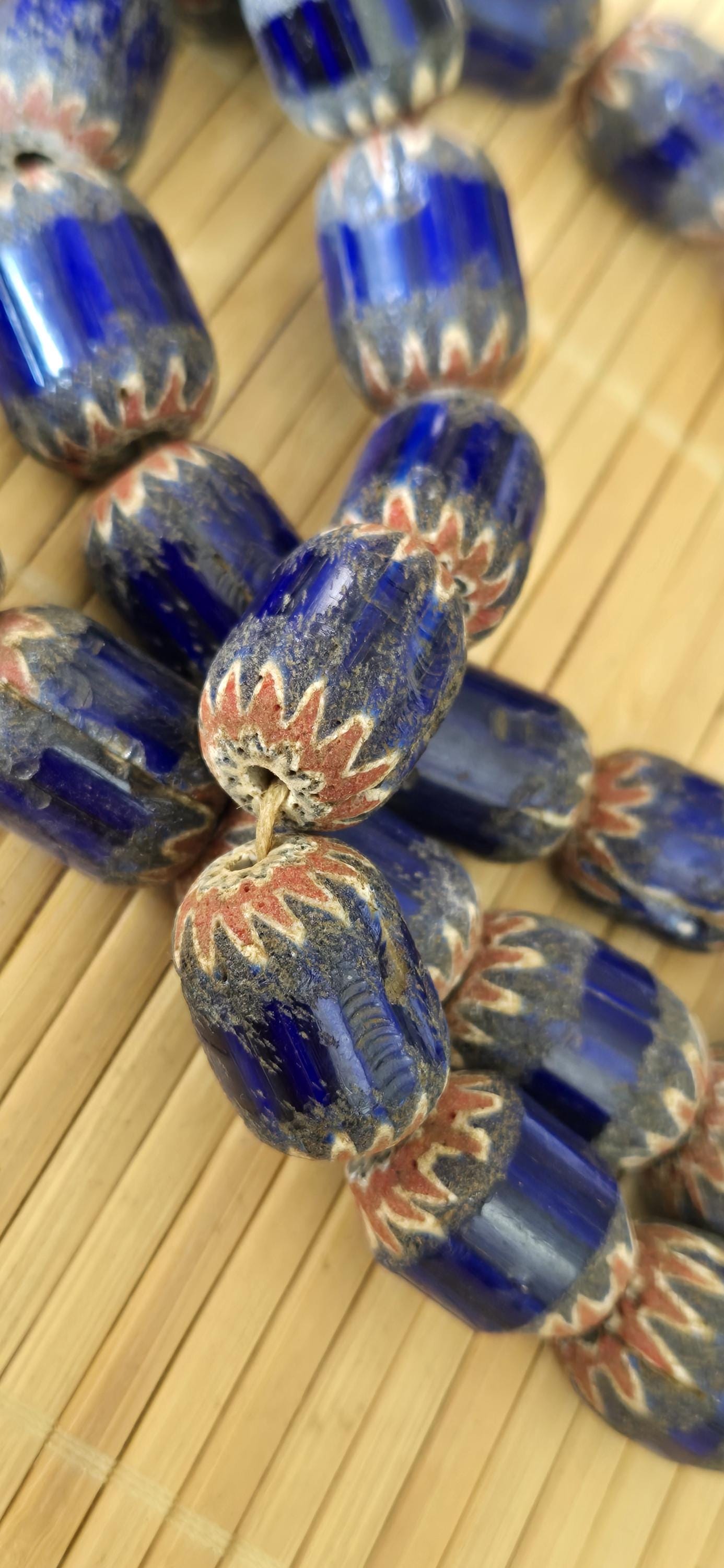 6 beads - Vintage large big size old glass beads from Nepal - BD944C