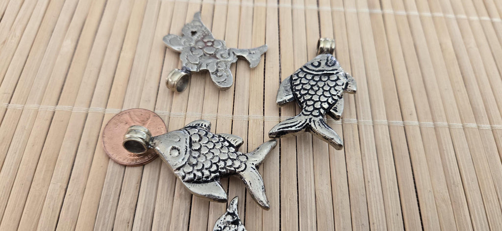 4 Pendants - Dual sided Tibetan antiqued silver finish fish pendants from Nepal - PM275B