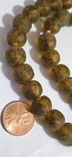 10 BEADS - Honey brown color Ghana African recycled glass disc beads - BD944R