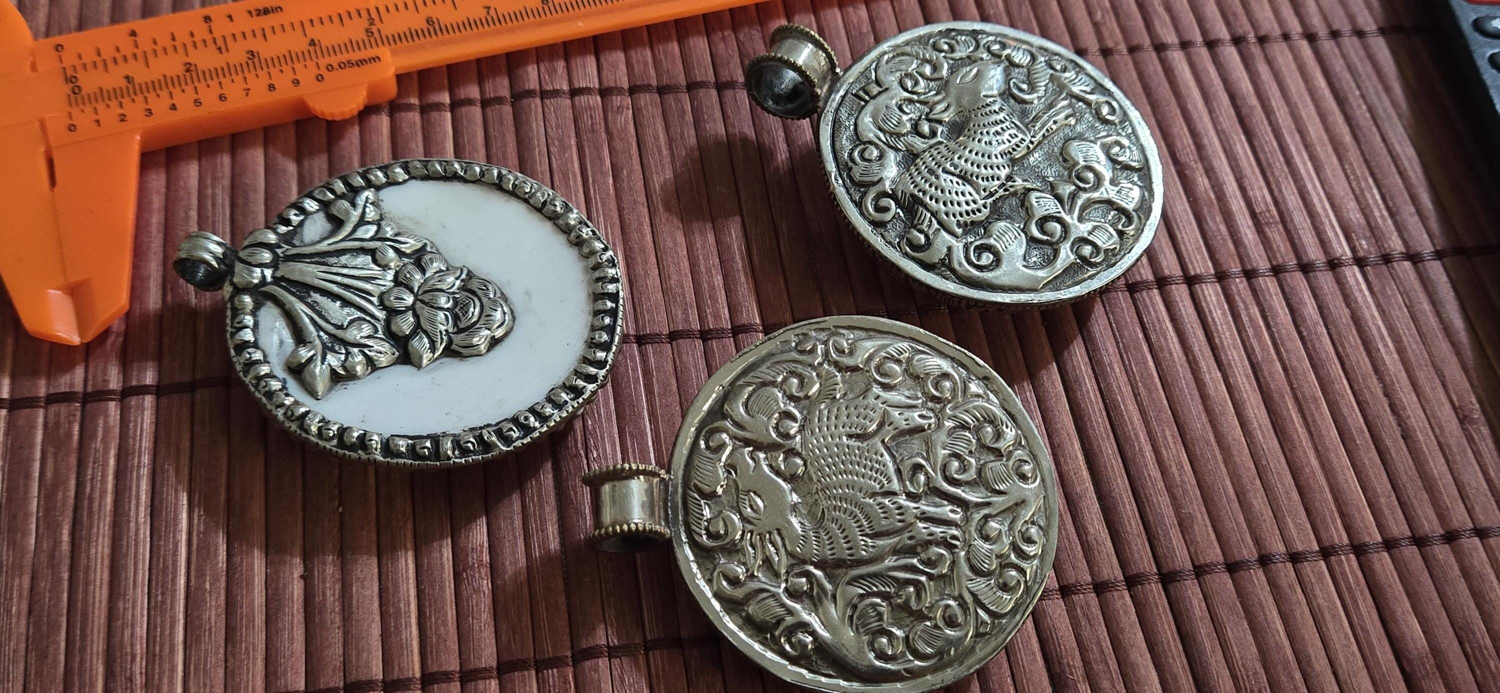 3 animal pendants set - Ethnic tribal Tibetan naga conch shell Frog , elephant, dragon pendant reverse side floral deer design - PM491D