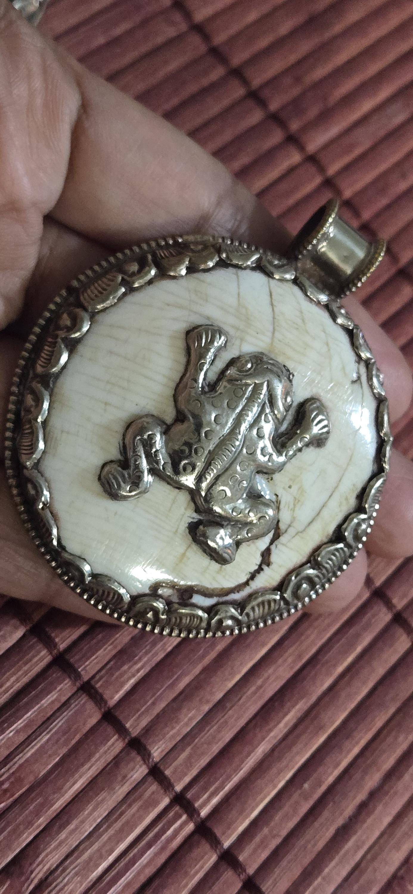 3 animal pendants set - Ethnic tribal Tibetan naga conch shell Frog , elephant, dragon pendant reverse side floral deer design - PM491D