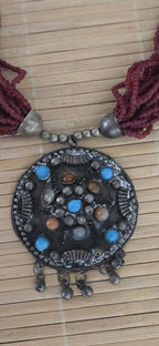 Vintage sherpa Red glass beads ethnic pendant necklace from Nepal - STR004E