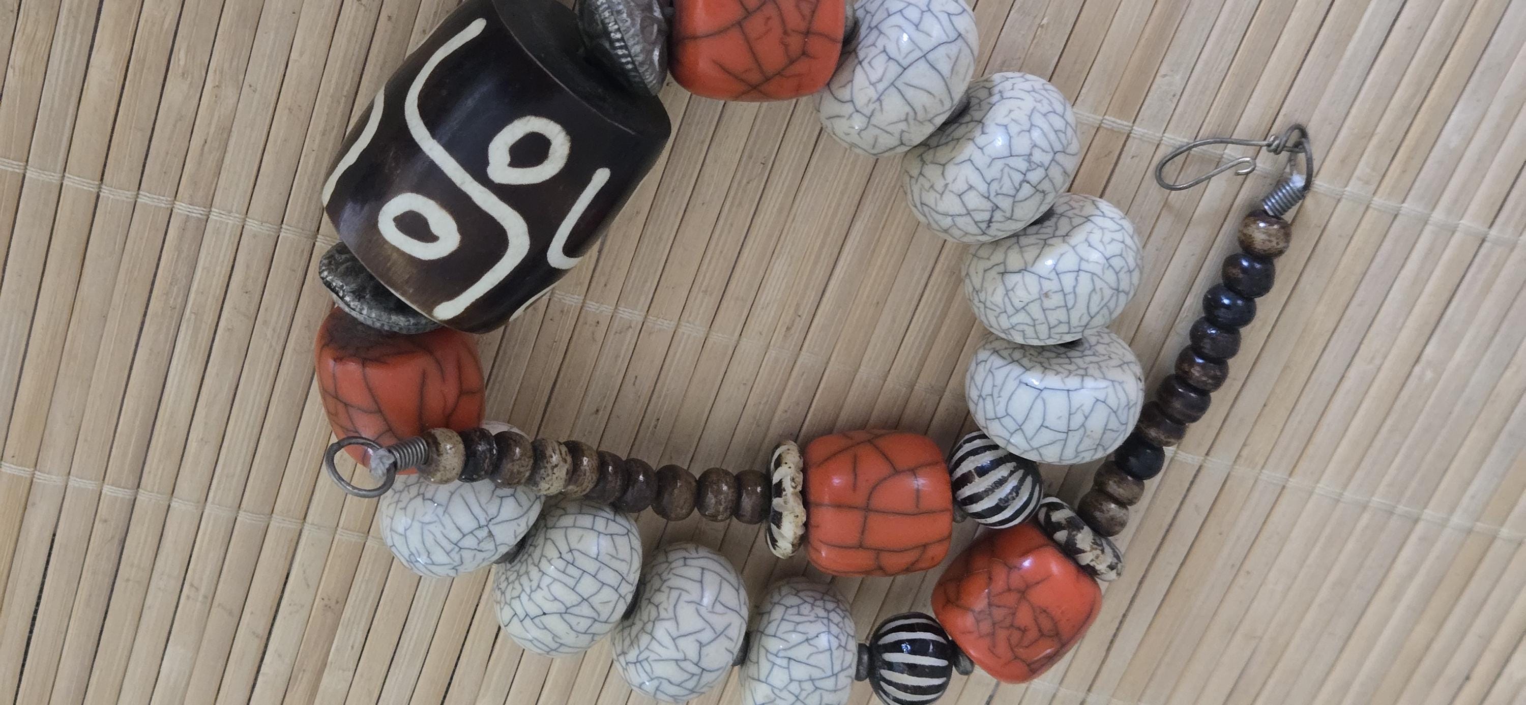 Old Tibetan beads batik bone bead crackle resin beads necklace bold heavy beads strand from Nepal STR004G