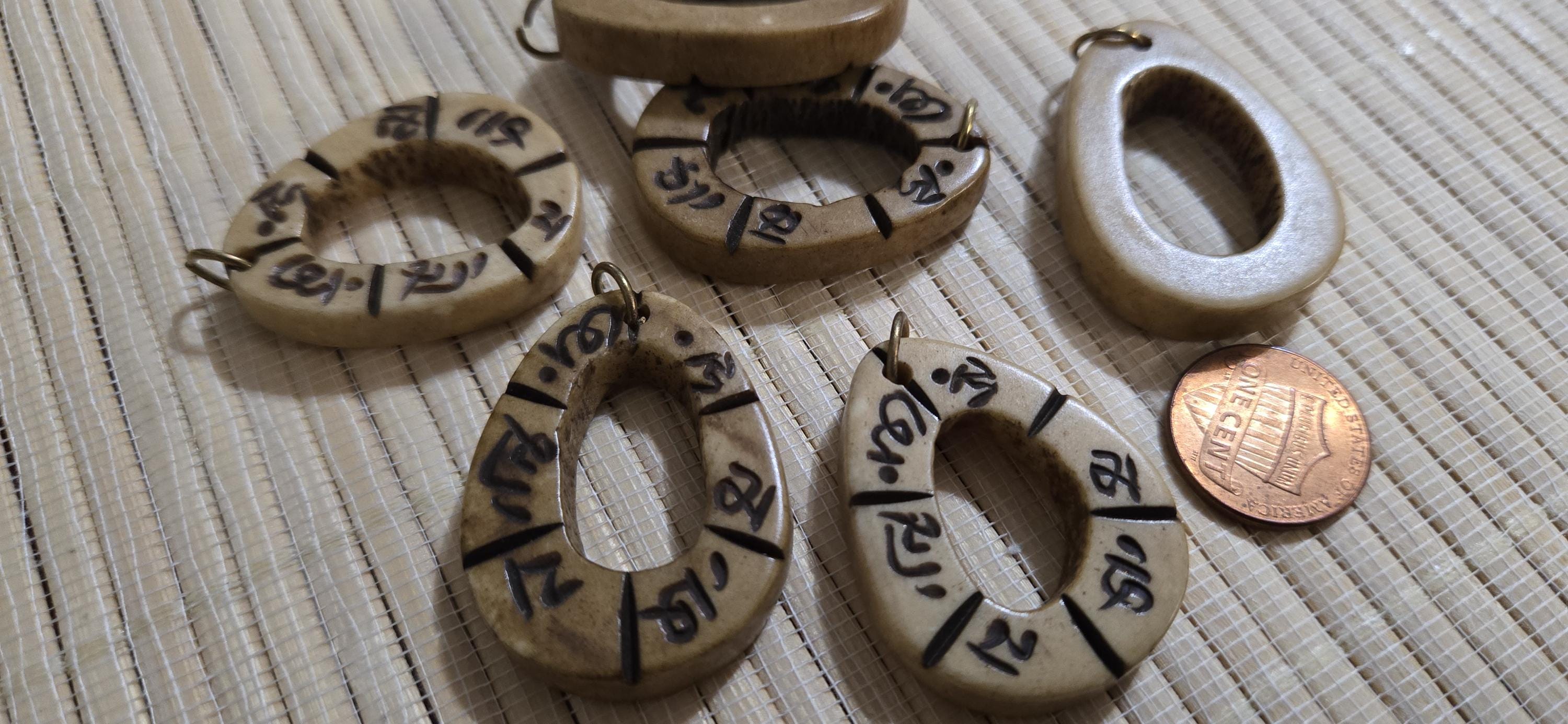 Tibetan prayer mantra Om Mani Padme Hum Pendant – teardrop oval donut shape, Recycled Cattle Bone om amulet charm – 1 pendant - PB051A