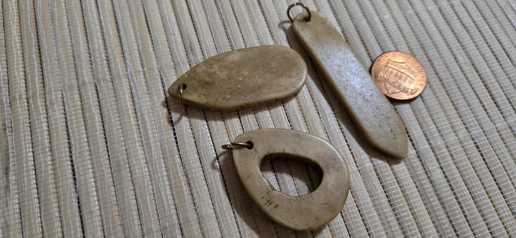 Set of 3 Tibetan buddhist carved cattle bone prayer mantra Om Mani Padme Hum buddha face Pendants spiritual amulet charms PB051D