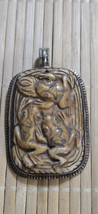 1 Pendant - Large Ethnic Tibetan carved recycled cattle bone frog family design pendant with flower carving on reverse side - PM006L