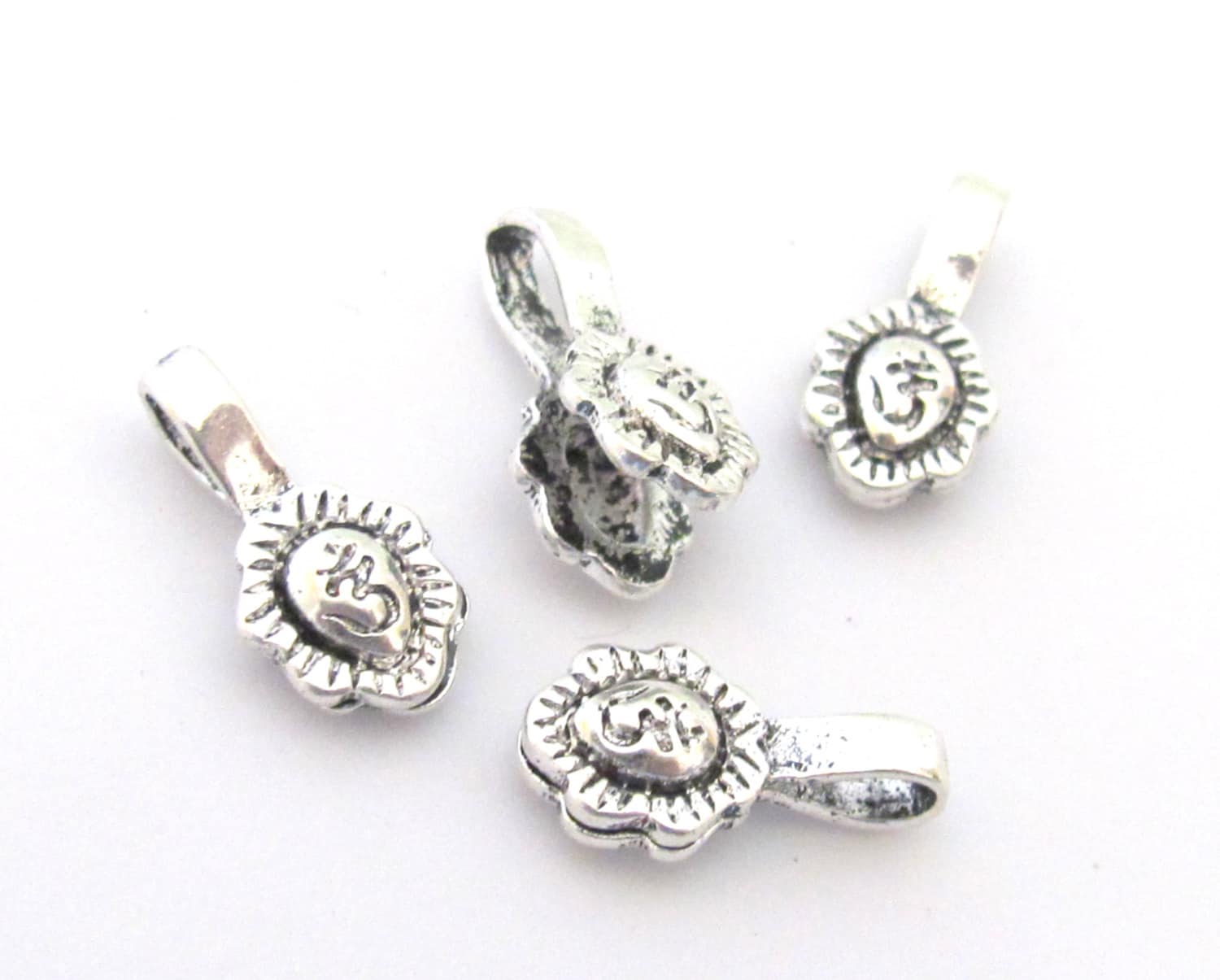 2 counters set - Small size Silver color plated Tibetan Om symbol leaf shape mala counter - BD612