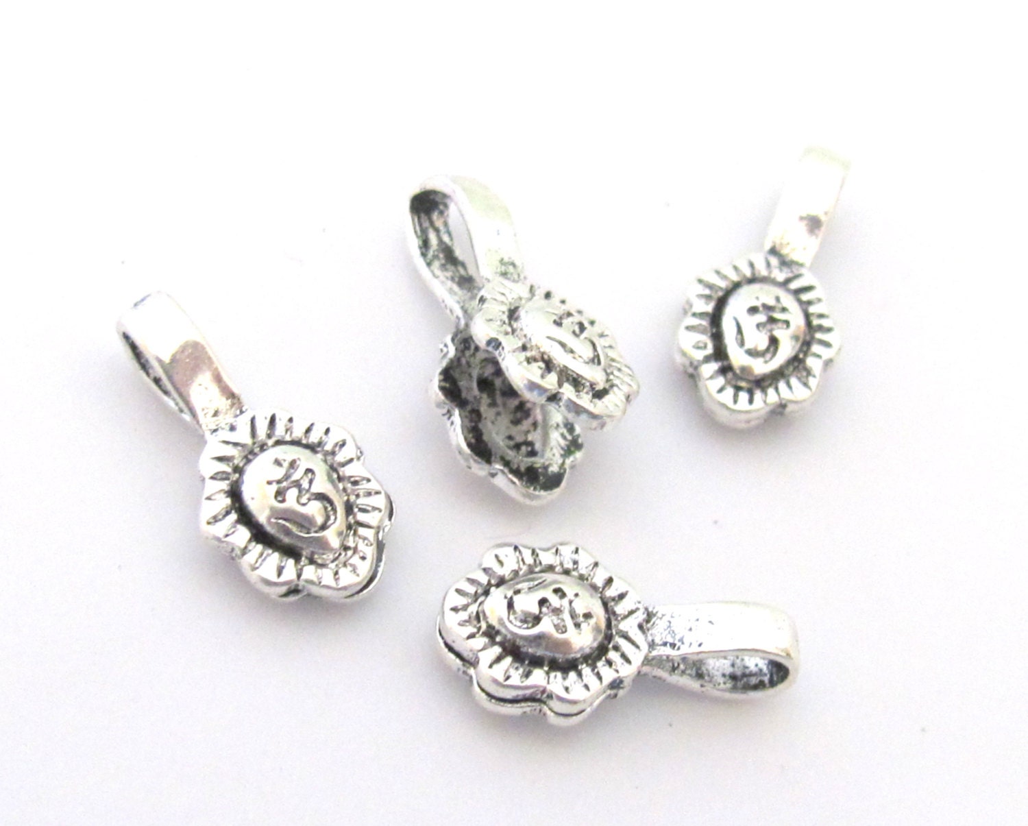 2 counters set - Small size Silver color plated Tibetan Om symbol leaf shape mala counter - BD612