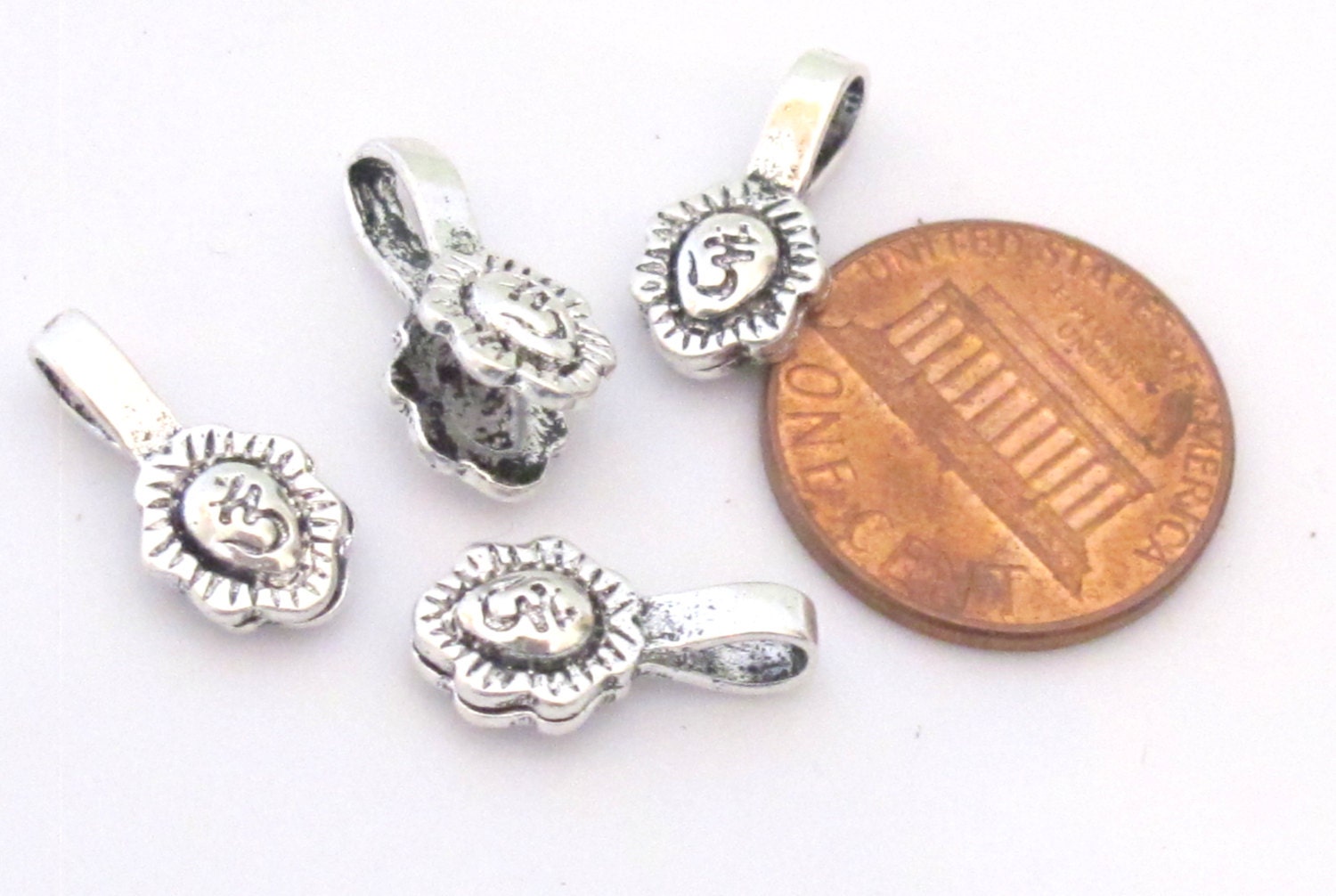 2 counters set - Small size Silver color plated Tibetan Om symbol leaf shape mala counter - BD612