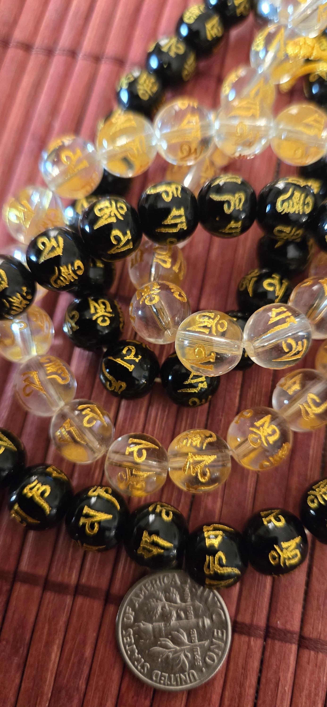 10 Beads-Tibetan om mantra om mani padme hum etched mix of black agate and clear quartz beads GM417E