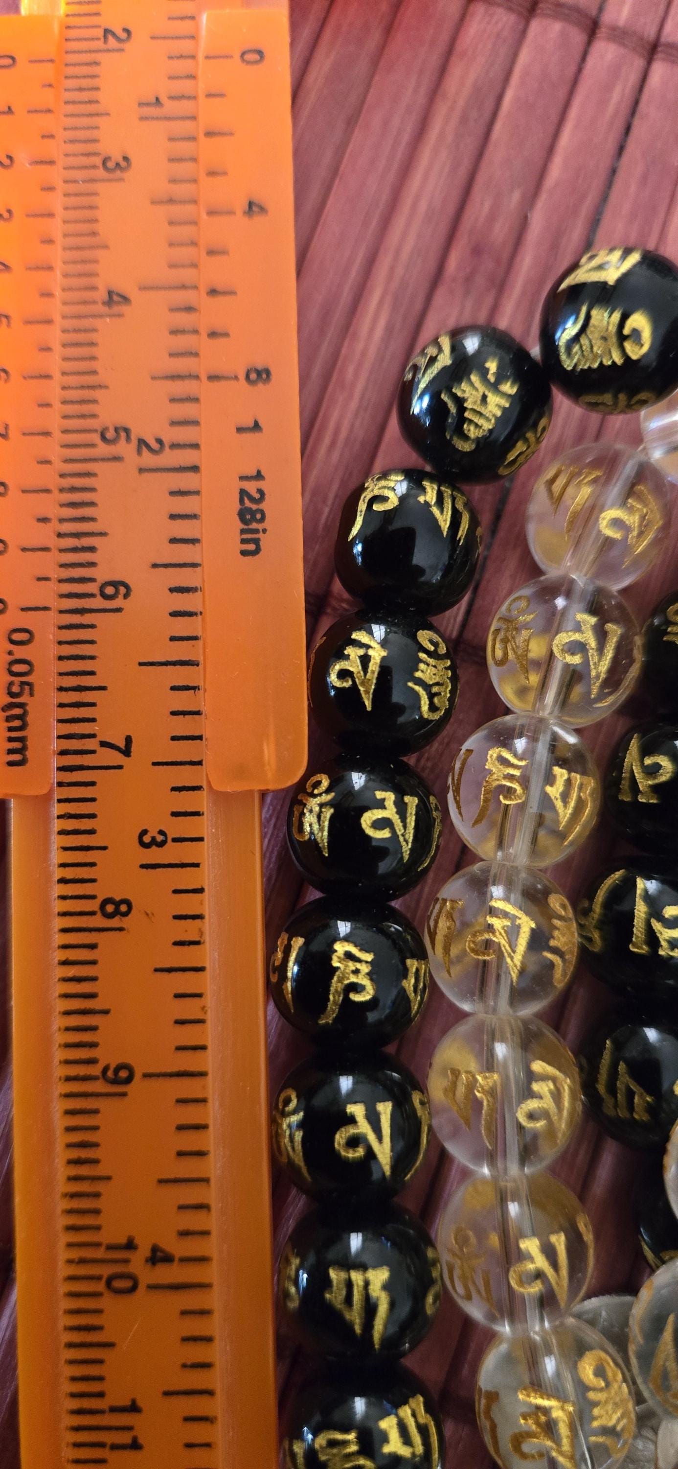 10 Beads-Tibetan om mantra om mani padme hum etched mix of black agate and clear quartz beads GM417E