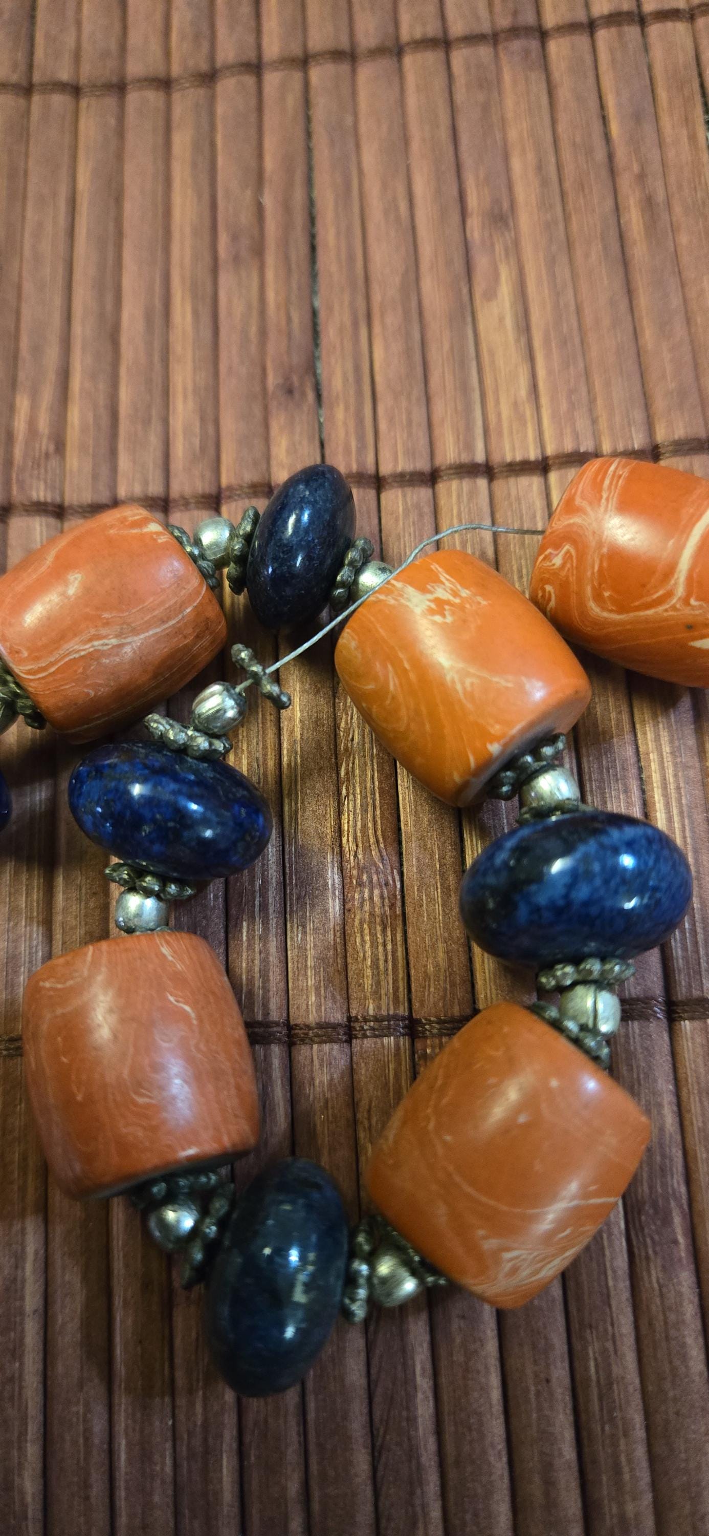 10 Vintage beads ethnic Nepal Tibetan coral and lapis beads - STR001G