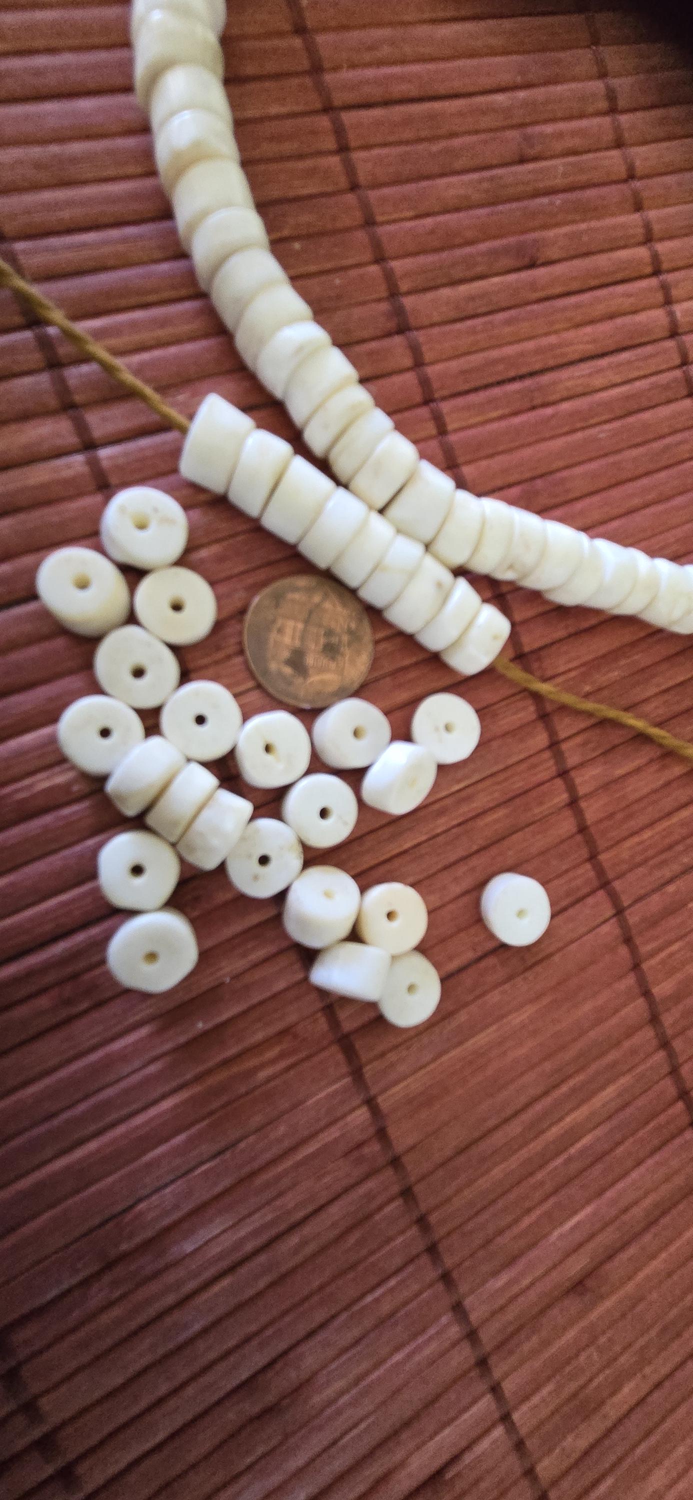 10 Beads - Small Ethnic Naga natural conch shell donut shape beads 9 -10 mm size -- CH048G