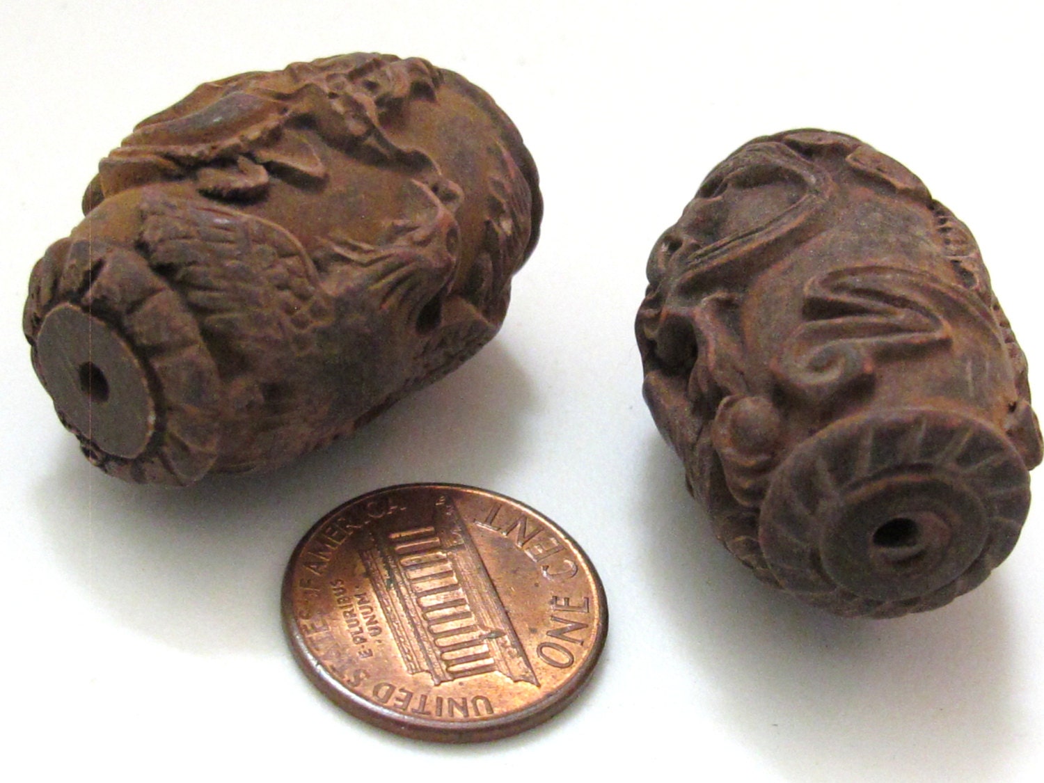 1 BEAD - Large Tibetan dragon phoenix etched barrel shape stony bead - BD613