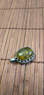 Honey yellow crackle resin Pendant | Tibetan Nepal resin Amulet jewelry making | PM439F