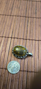 Honey yellow crackle resin Pendant | Tibetan Nepal resin Amulet jewelry making | PM439F