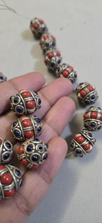 4 beads - Ethnic Tibetan nepal brass beads with red blue resin inlays - BD800G