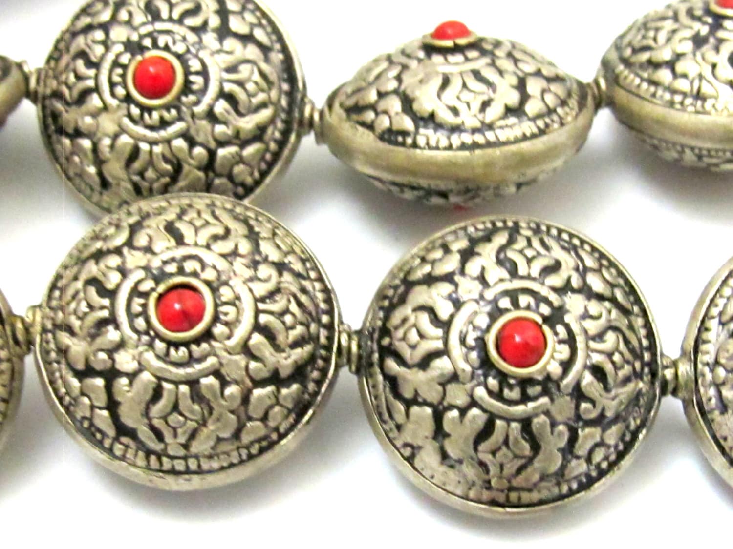 1 BEAD - Reversible Tibetan silver bead with double dorje vajra repousse design - BD624D