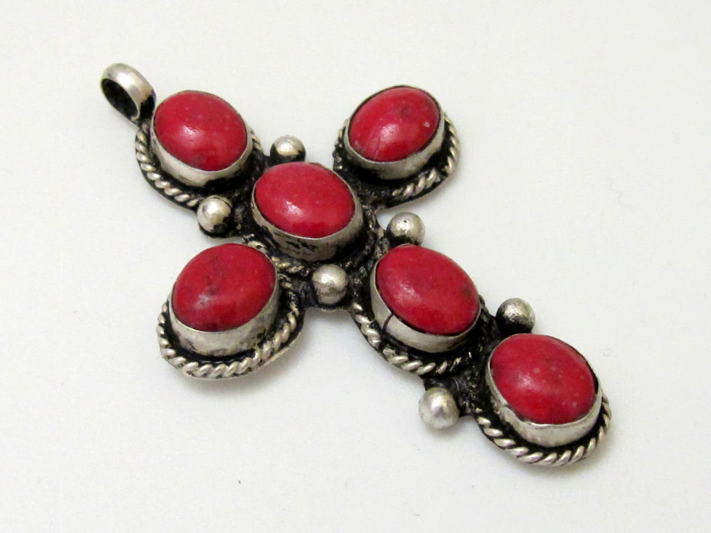 Tibetan cross pendant with coral inlay - 1 pendant - PM257C