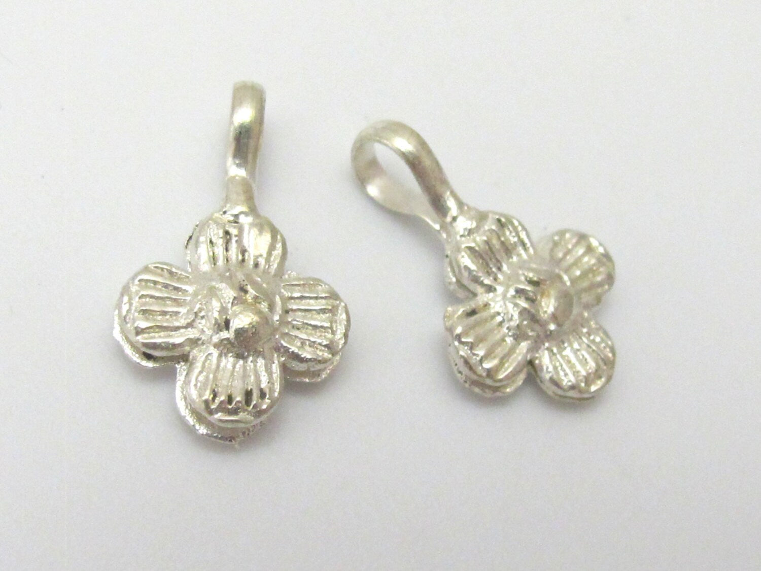1 counter - Tibetan silver four petal Flower design mala counter - GB003B