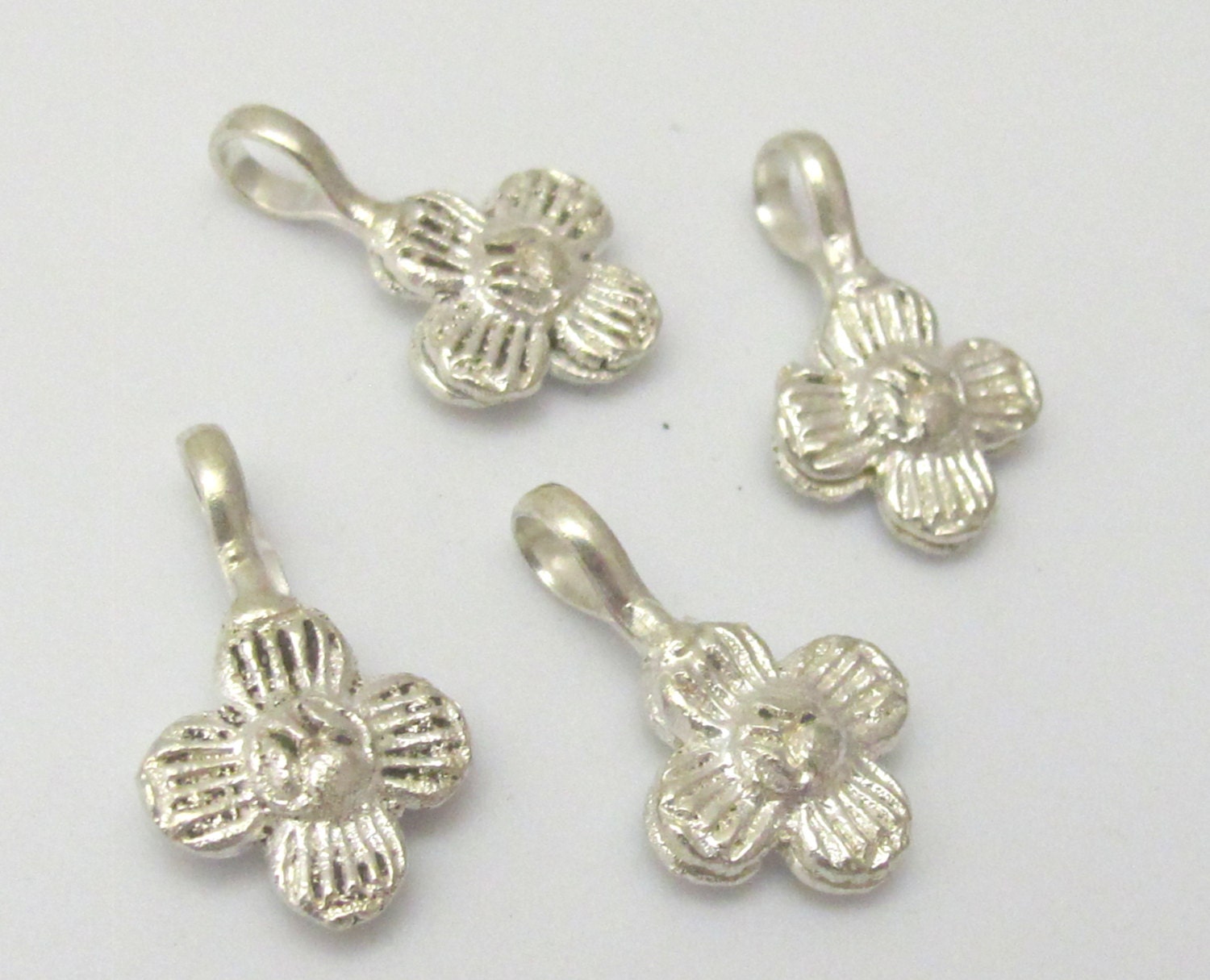 1 counter - Tibetan silver four petal Flower design mala counter - GB003B