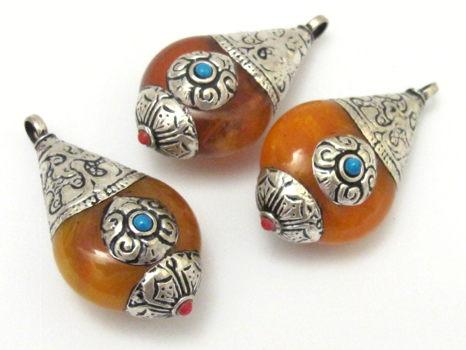 Thick Tibetan silver copal resin reversible pendant with floral design on bail - 1 Pendant - PM258