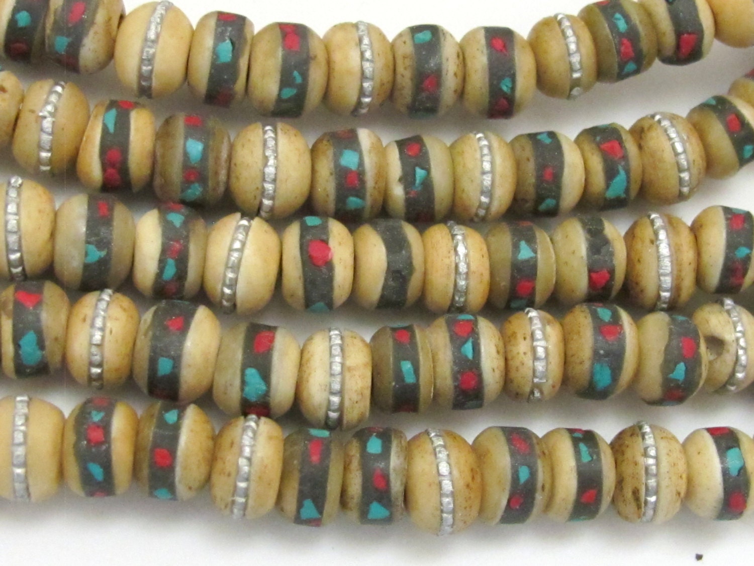10 Beads-Rondelle shape ethnic Tibetan old recycled cattle bone beads with turquoise inlay - NB126