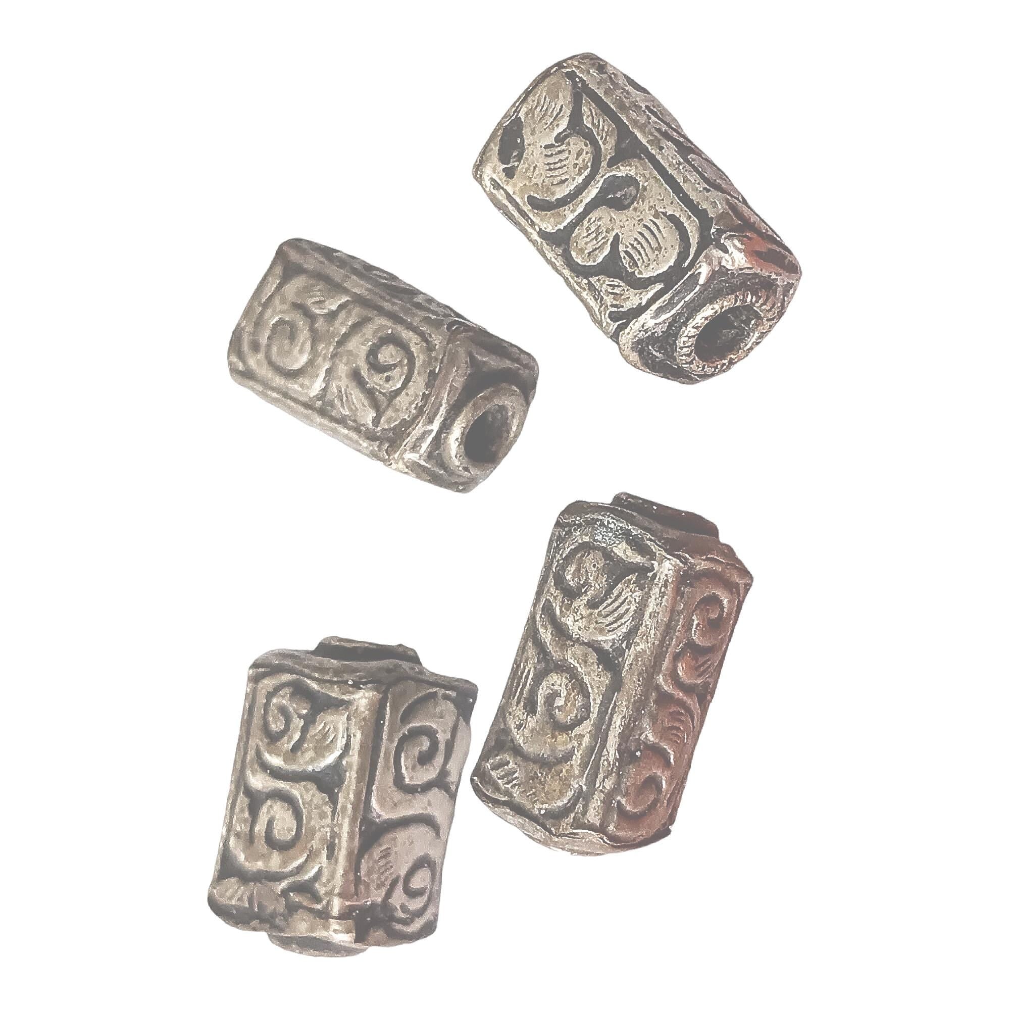 2 Beads - Tibetan antiqued silver finish repousse floral carving rectangle cube shape bead - BD903M