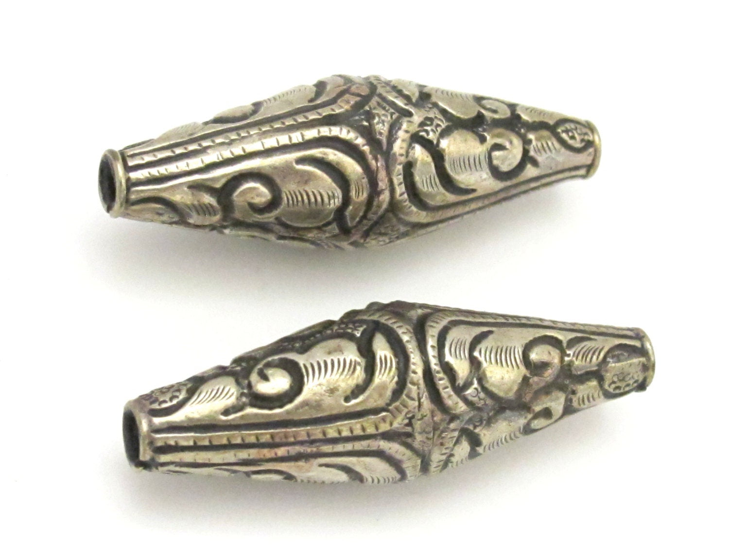 2 BEADS - Tibetan silver bicone shape floral repousse ethnic beads from Nepal - BD641A