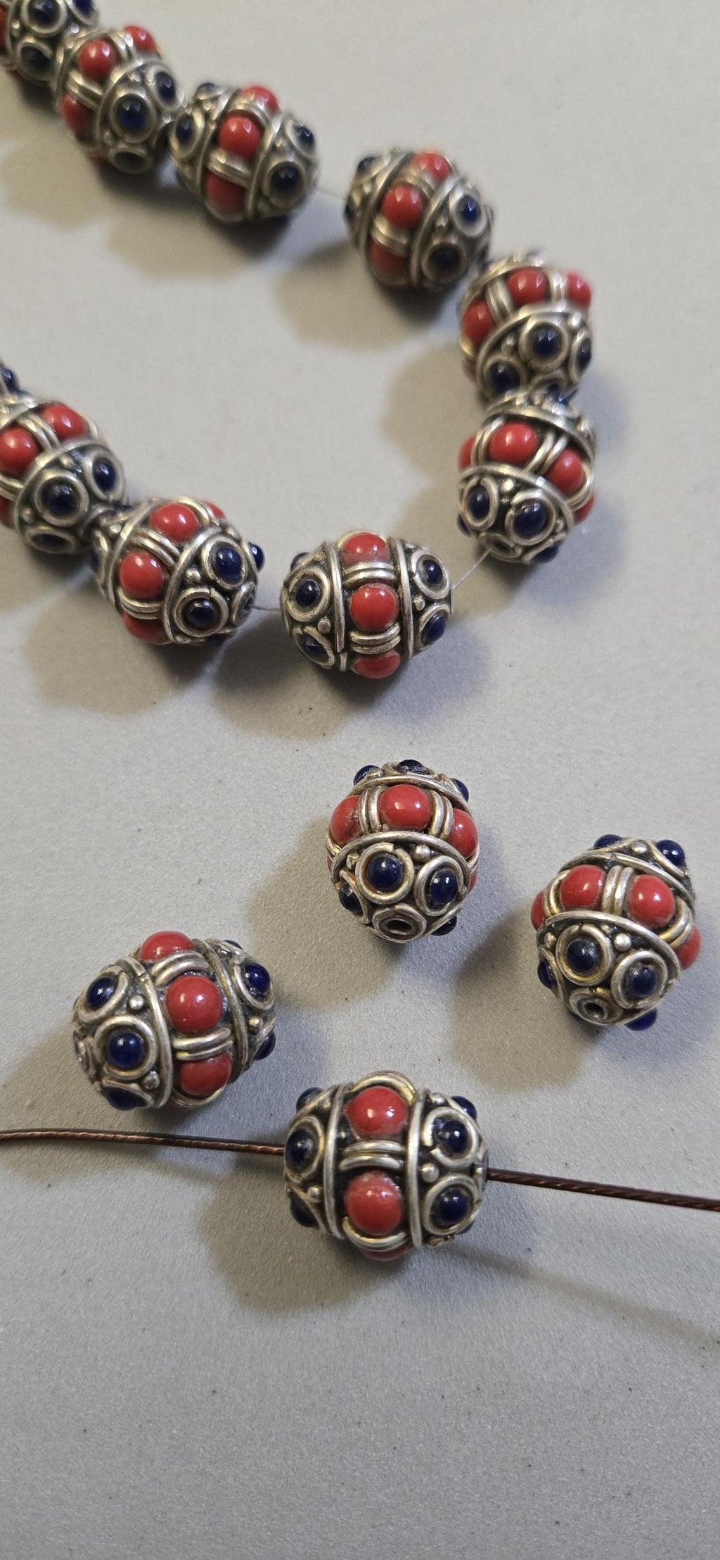 4 beads - Ethnic Tibetan nepal brass beads with red blue resin inlays - BD800G