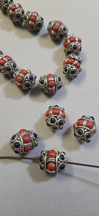 4 beads - Ethnic Tibetan nepal brass beads with red blue resin inlays - BD800G