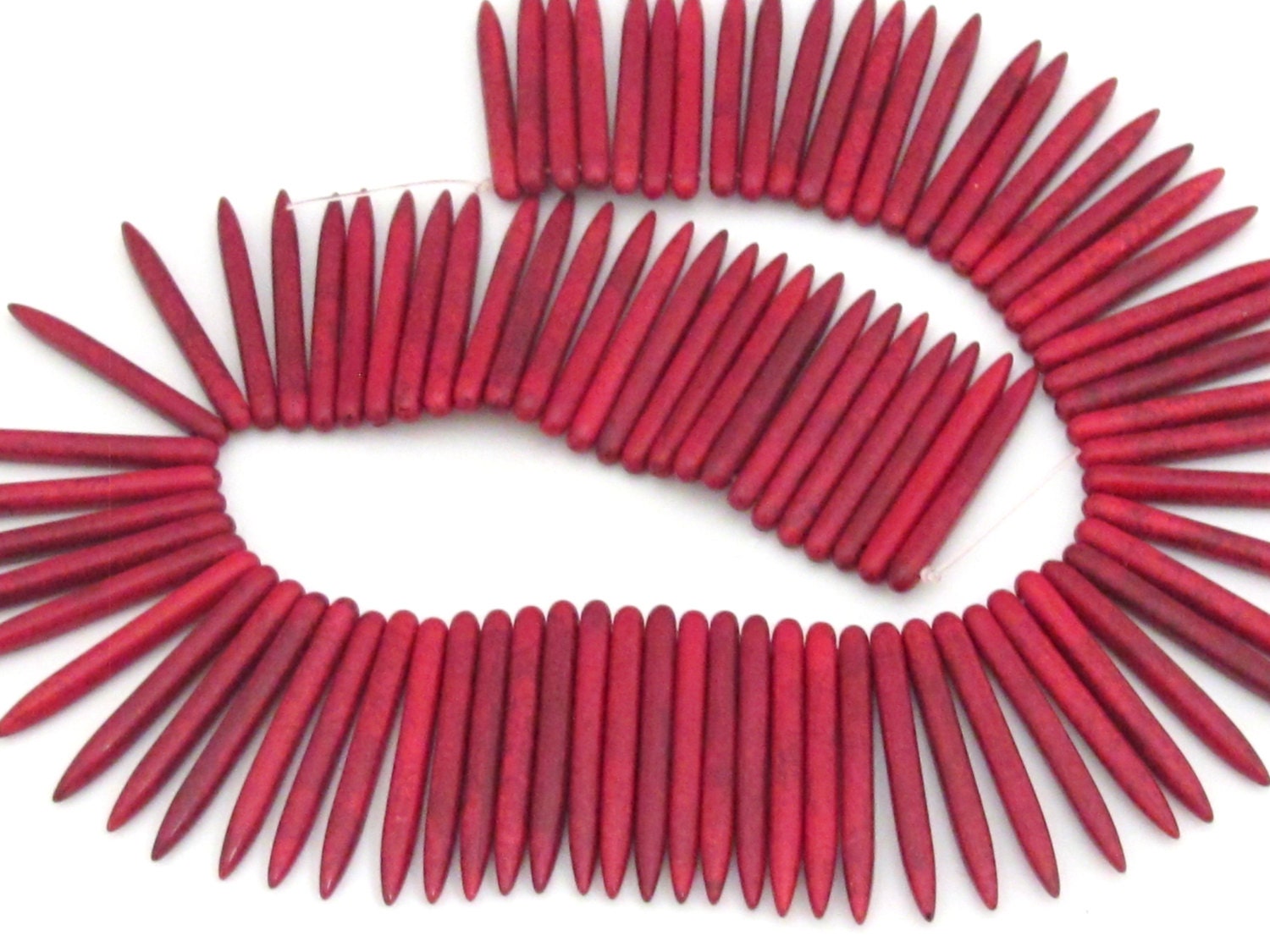 15 BEADS - Long Red magnesite spike stick beads 44 mm x 5 mm - GM328