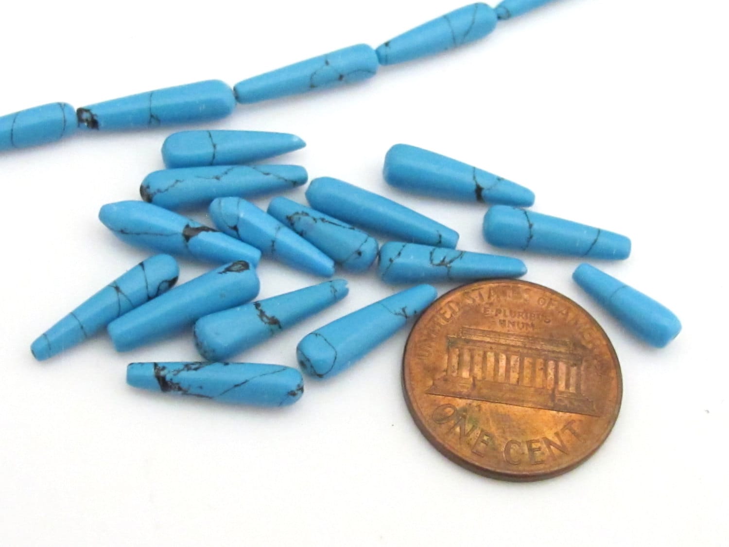 10 Beads - Turquoise gemstone bead drops small thin size - GM329