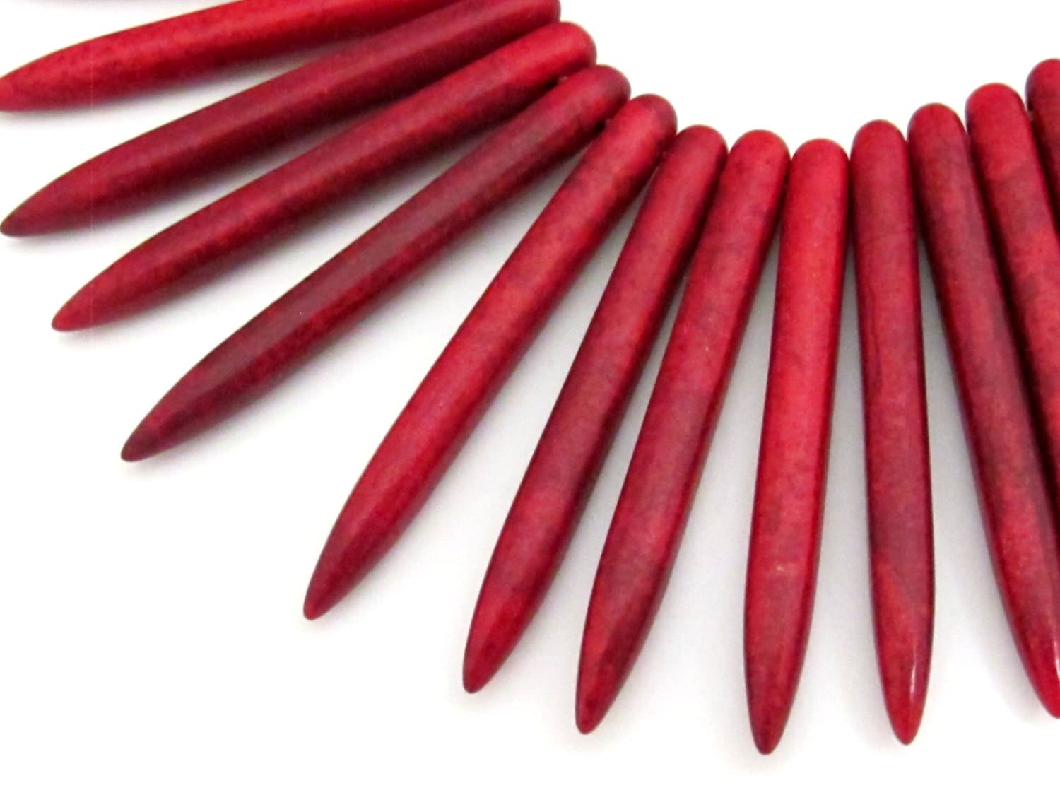 15 BEADS - Long Red magnesite spike stick beads 44 mm x 5 mm - GM328