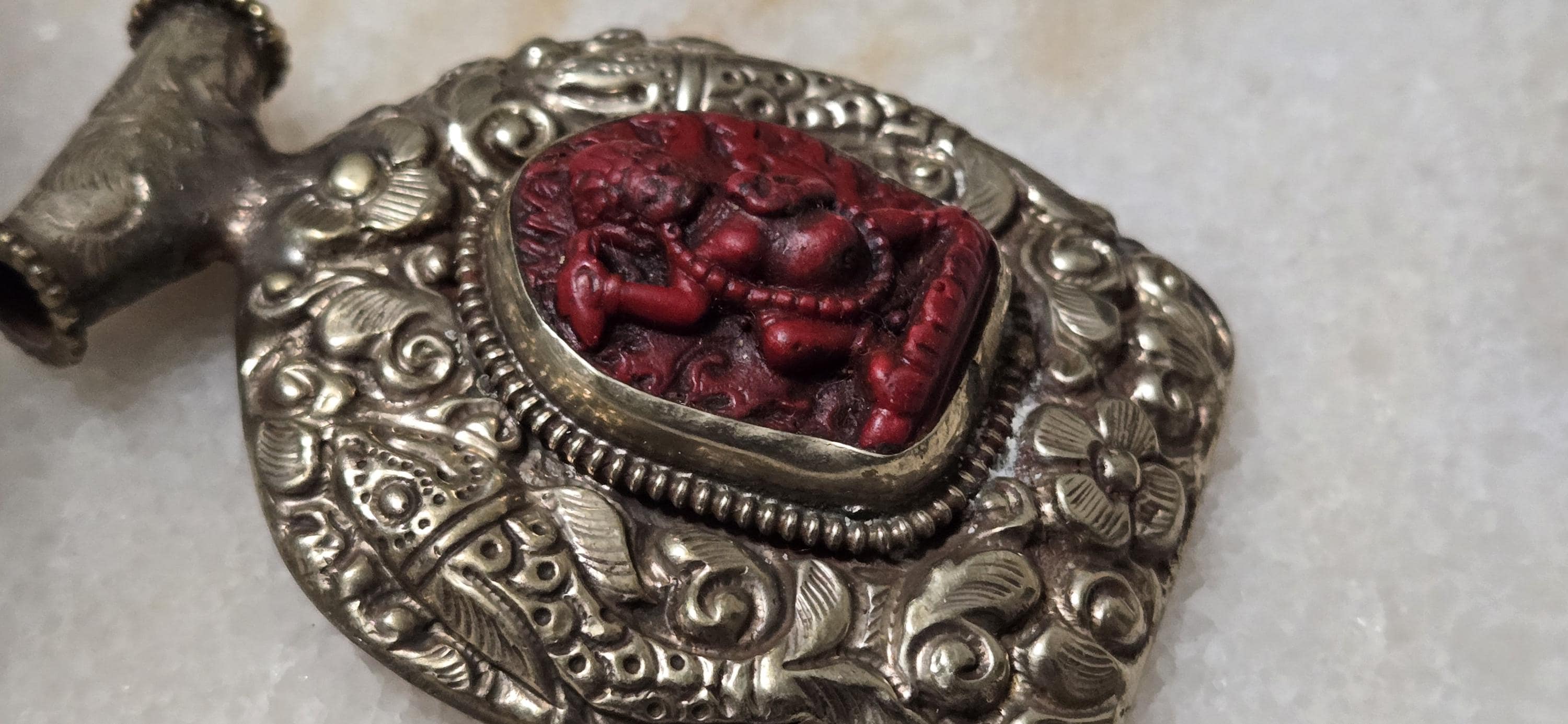 Tibetan silver Maroon red Vajrapani Buddha pendant with double fish symbol and reverse floral repousse - PM346B