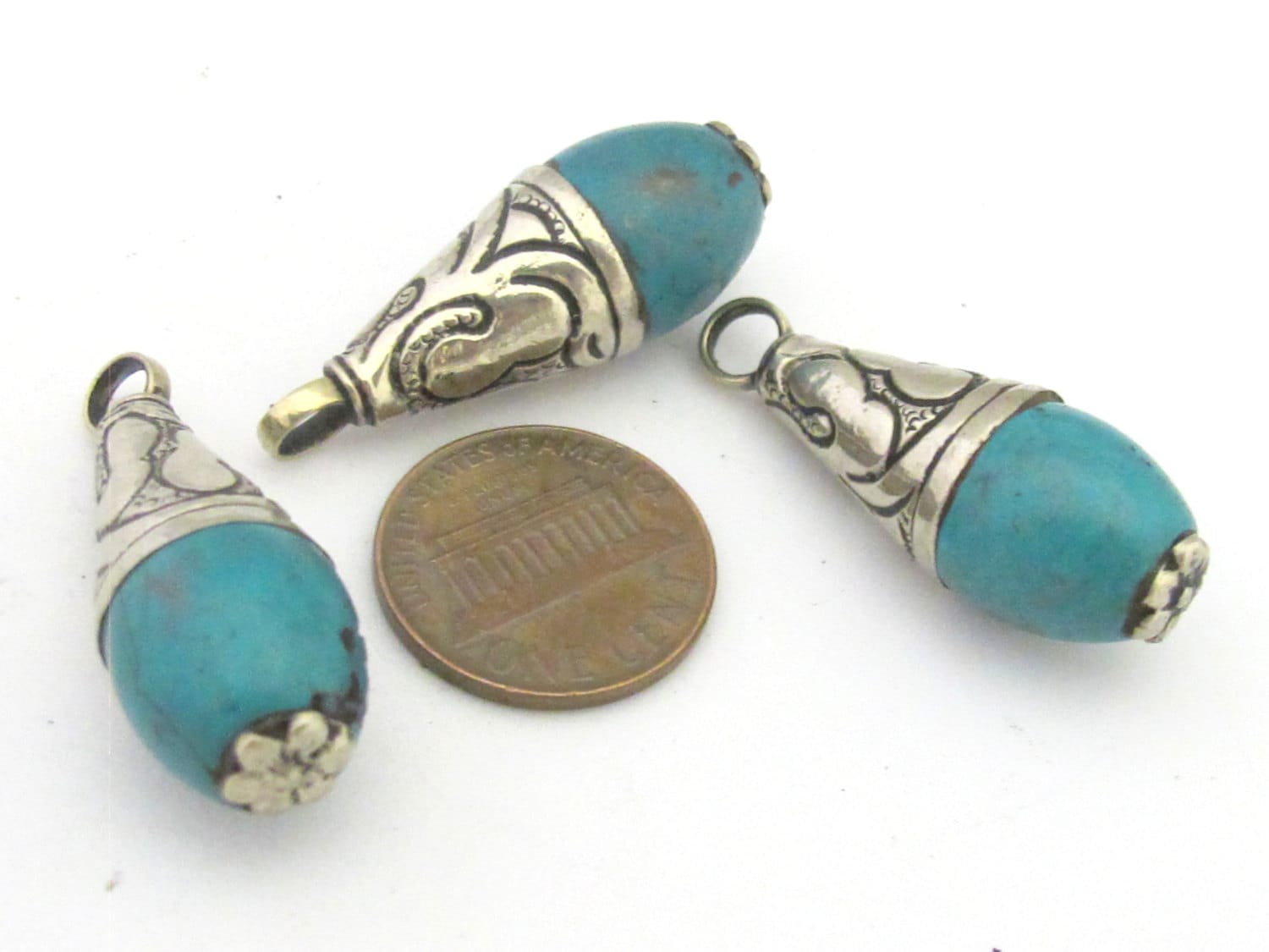 1 Pendant - Tibetan turquoise drop pendant 33 - 34 mm long - 1 pendant - PM288