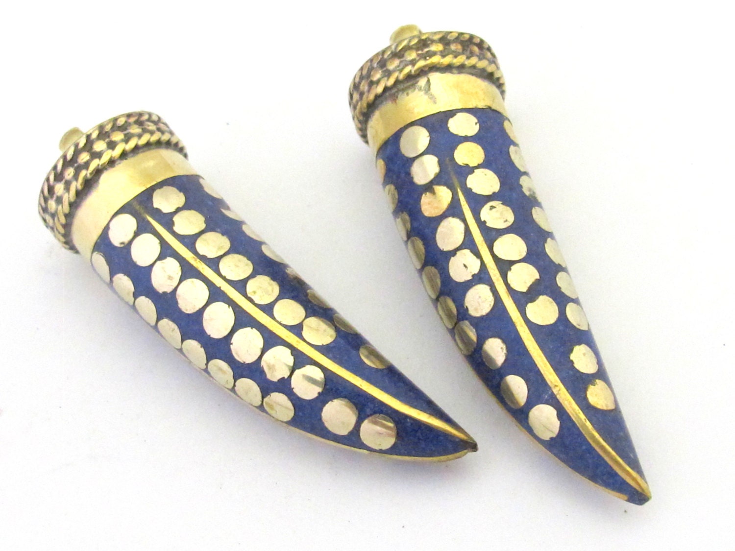 1 Pendant - Long lapis inlaid Tibetan horn shape Brass pendant with dotted brass inlays from Nepal - PM291A