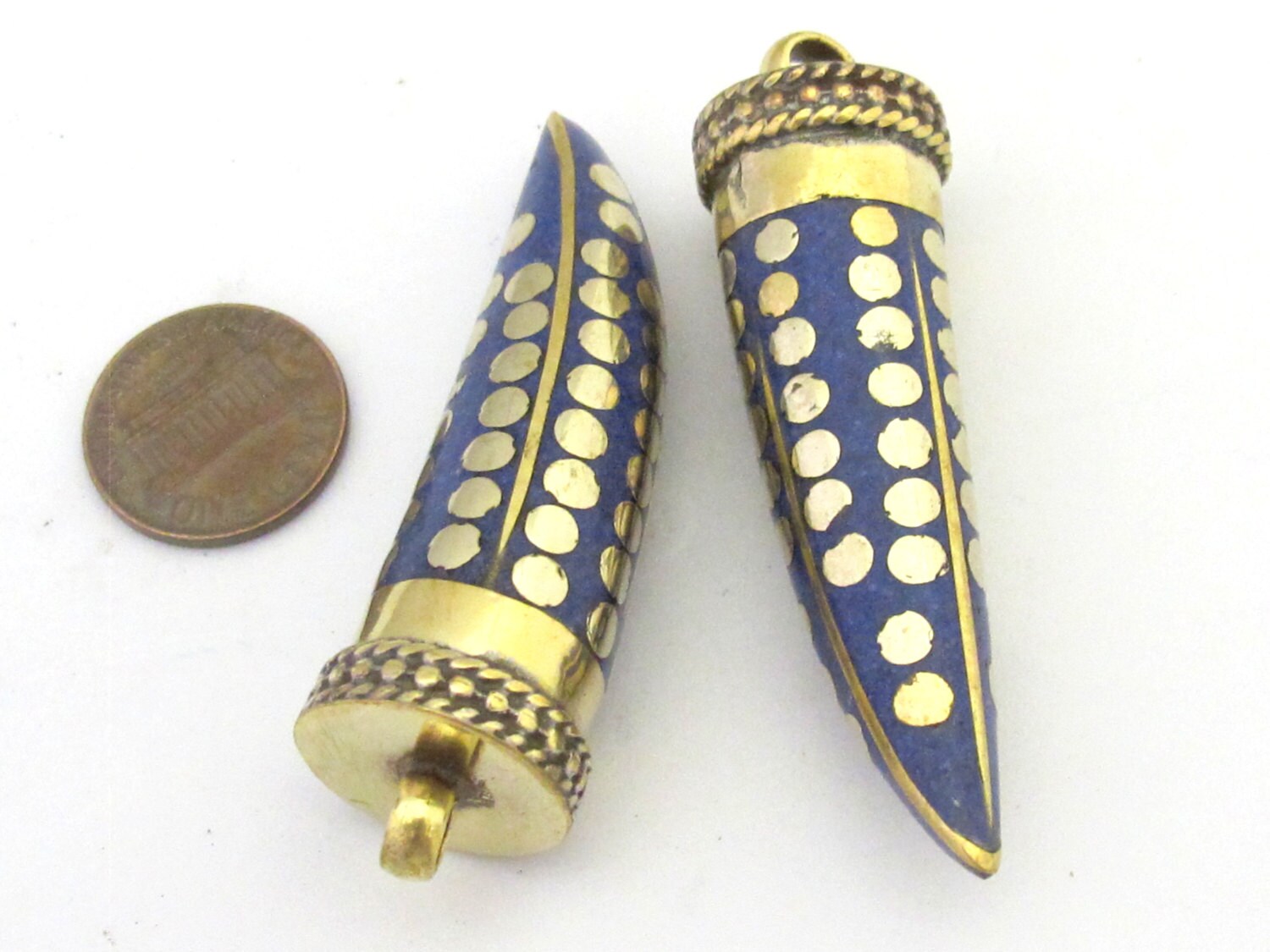 1 Pendant - Long lapis inlaid Tibetan horn shape Brass pendant with dotted brass inlays from Nepal - PM291A