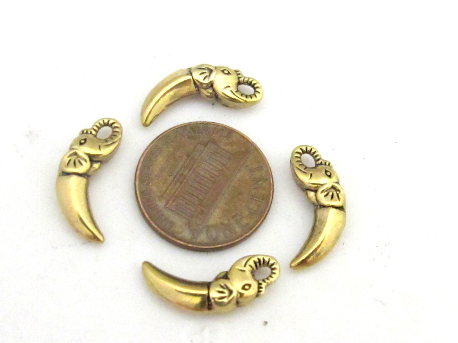 8 Elephant shape small size brass gold tone charms 18 mm x 7 mm - CM095