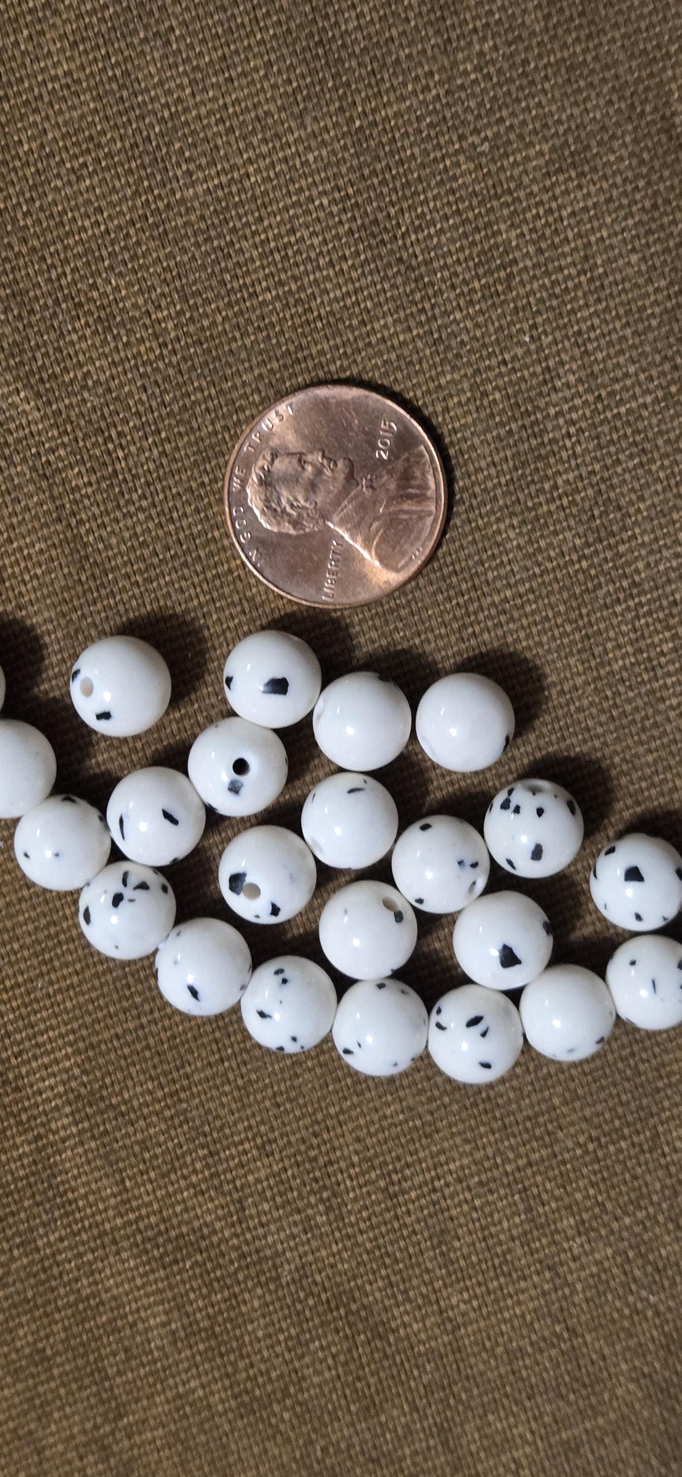 20 Beads- Round shape Dalmatian Jasper spotted white cream jasper gemstone beads 8 mm - GB008B