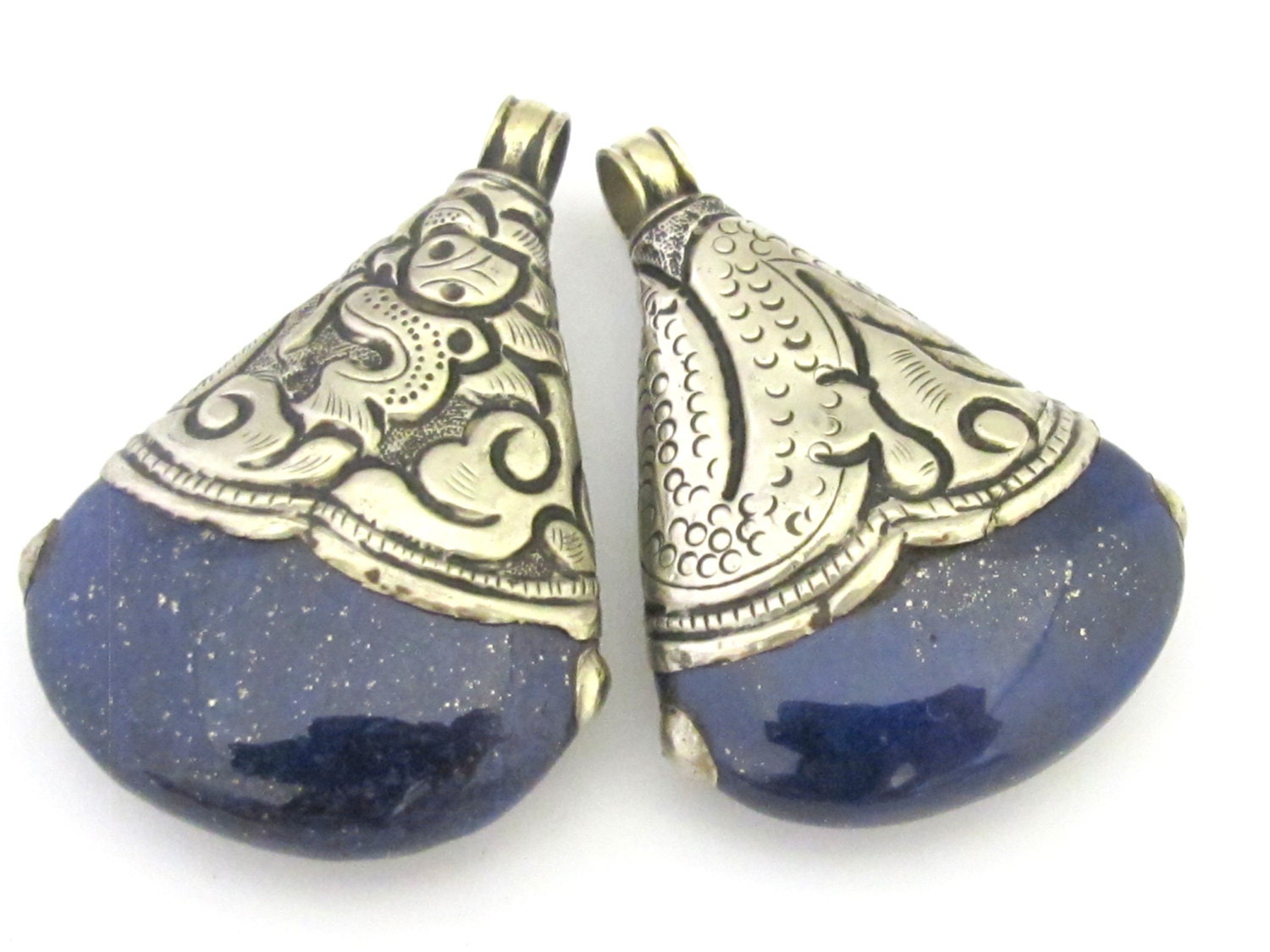 1 Pendant - Tibetan dragon carving Triangular shape Lapis Lazuli gemstone pendant - PM301