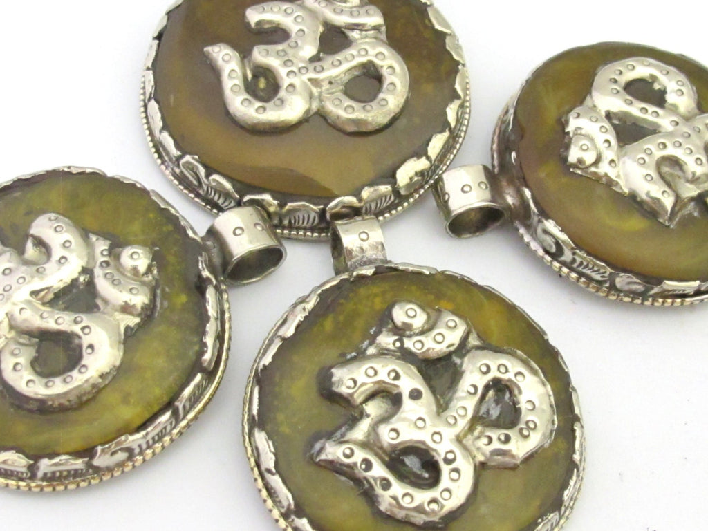 1 Pendant - Tibetan honey copal resin Om mantra pendant with reverse side Lotus flower design filigree - PM292K