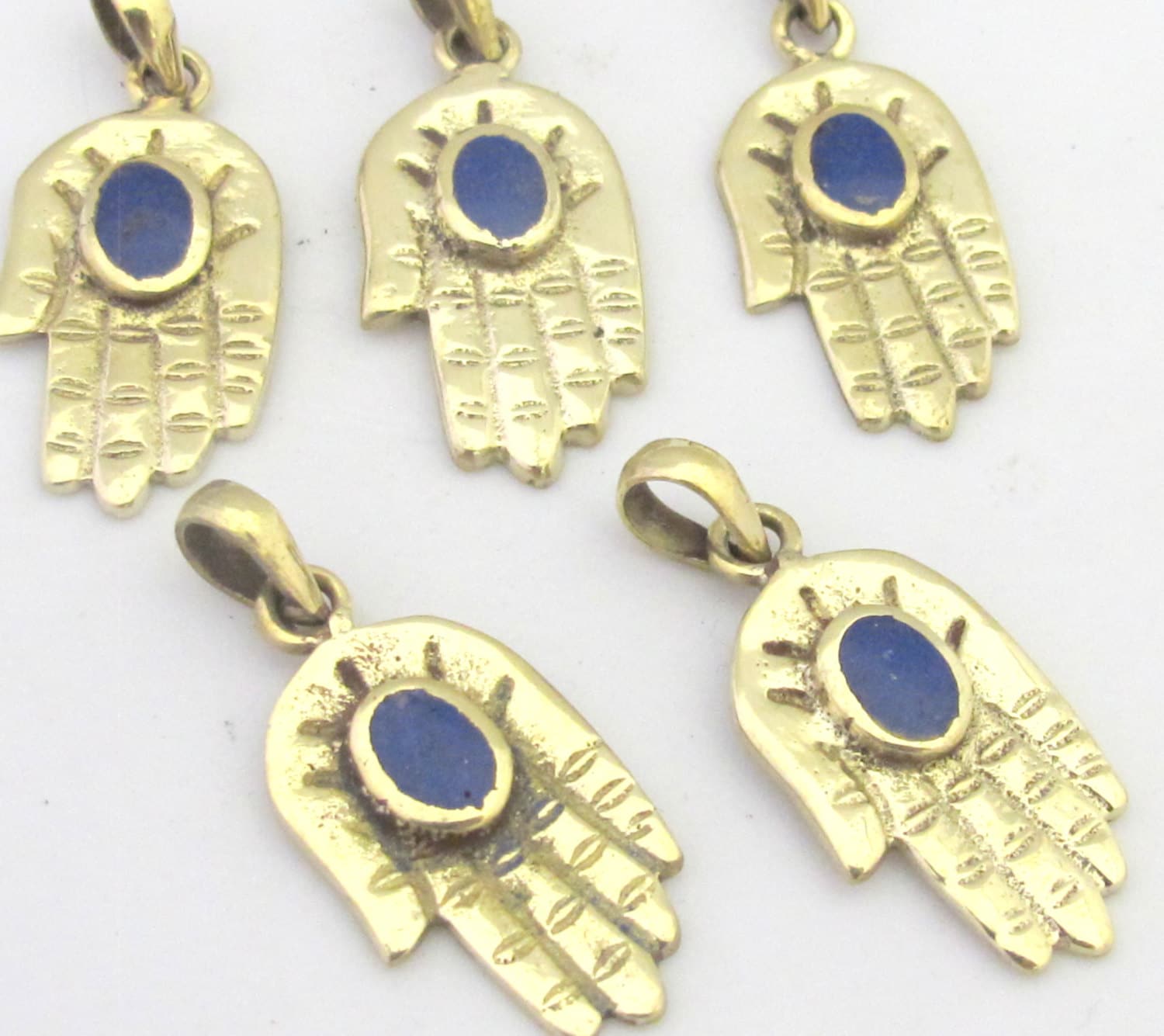 1 Pendant - Small size Tibetan Buddha hand pendant with lapis inlay - PM296B